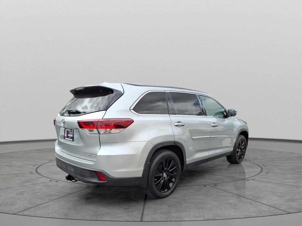 used 2019 Toyota Highlander car, priced at $22,587
