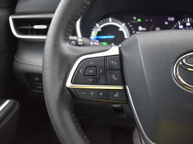 used 2022 Toyota Highlander Hybrid car, priced at $32,245