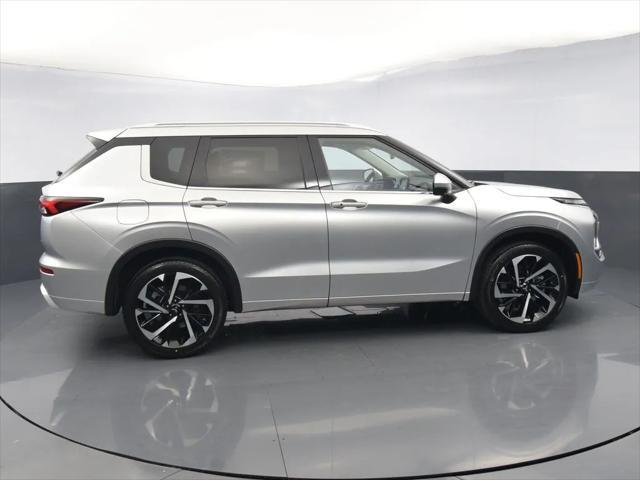 new 2024 Mitsubishi Outlander car, priced at $36,070