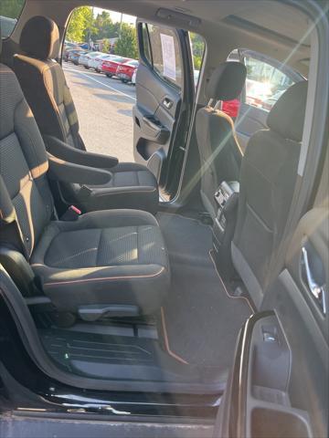 used 2023 GMC Acadia car, priced at $35,917