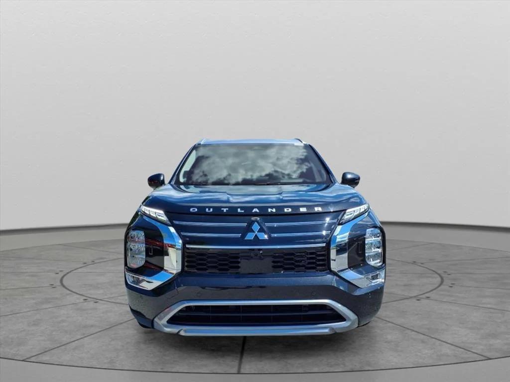 new 2025 Mitsubishi Outlander car, priced at $46,140