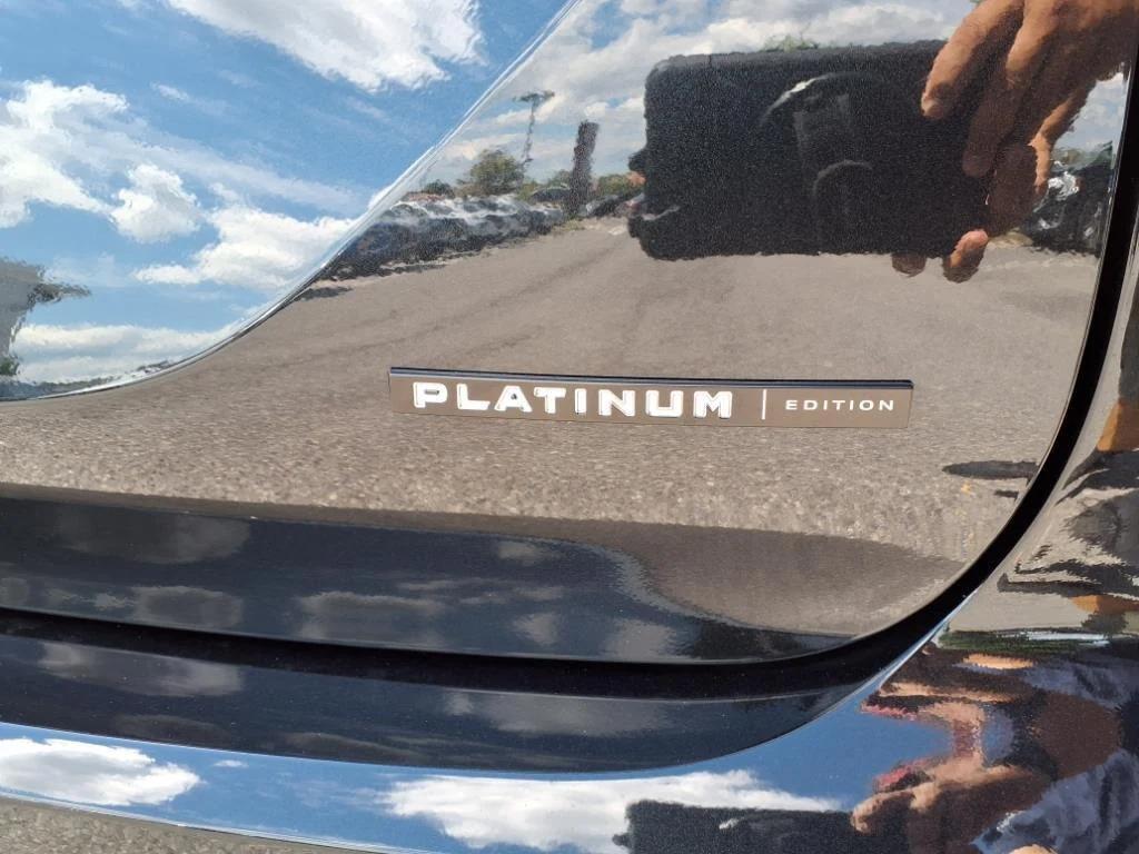 new 2025 Mitsubishi Outlander car, priced at $46,140