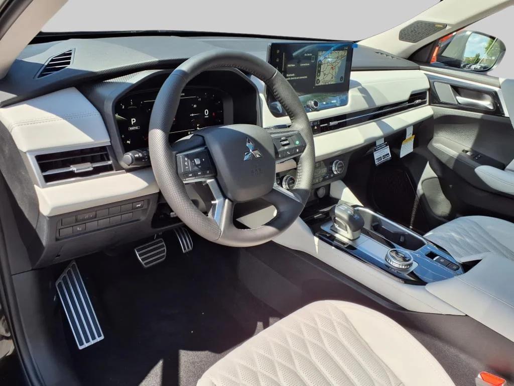 new 2025 Mitsubishi Outlander car, priced at $46,140
