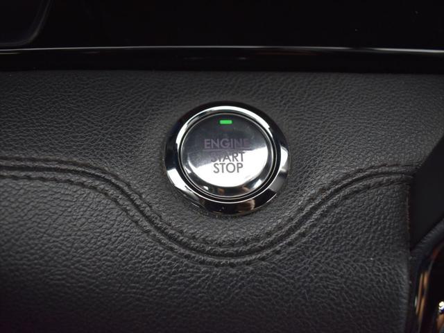 used 2023 Lincoln Navigator car, priced at $53,987