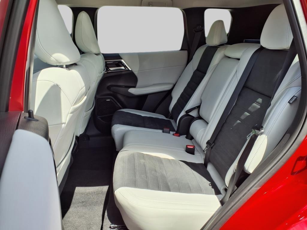 new 2025 Mitsubishi Outlander car, priced at $35,280