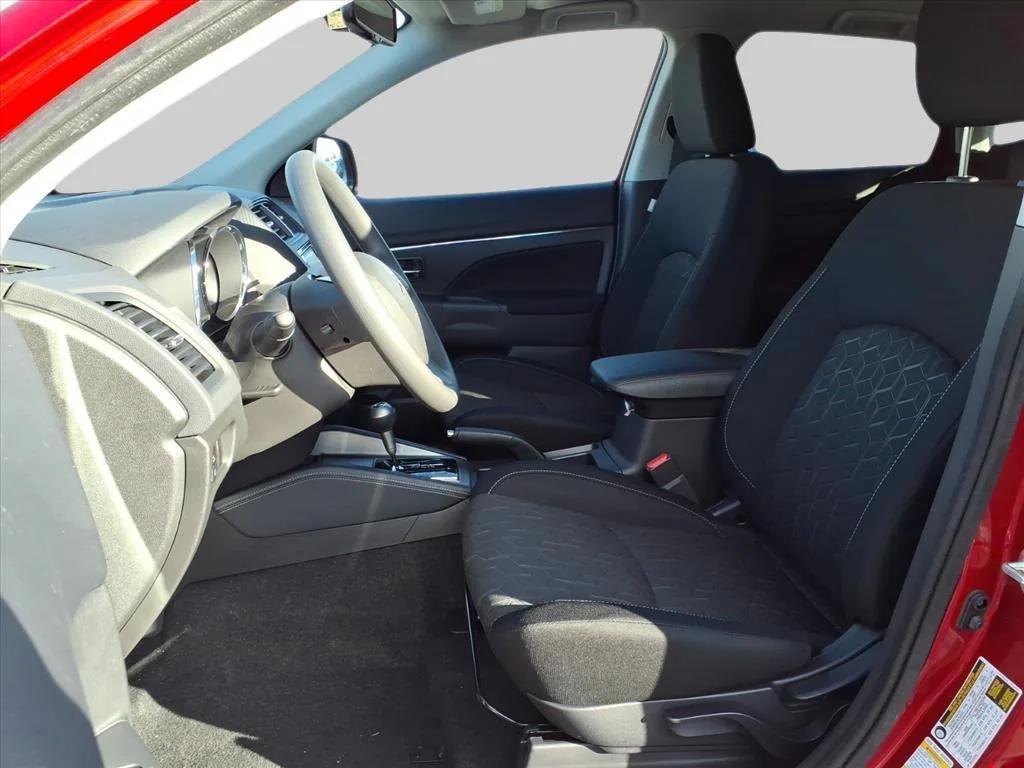 new 2025 Mitsubishi Outlander Sport car