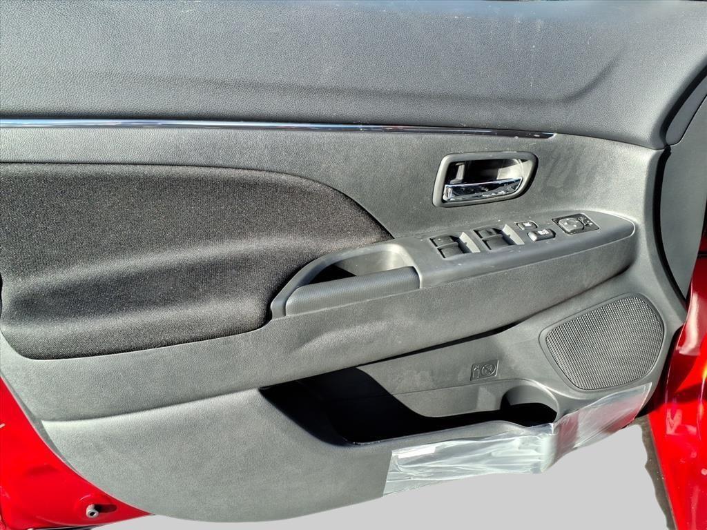 new 2025 Mitsubishi Outlander Sport car