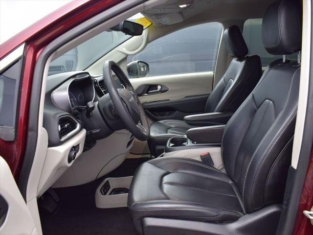 used 2023 Chrysler Pacifica car, priced at $23,003