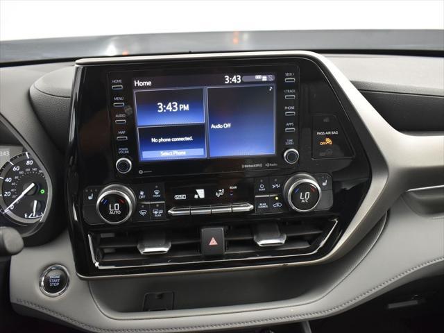 used 2022 Toyota Highlander car, priced at $34,997