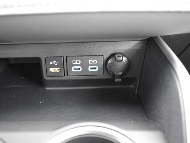 used 2022 Toyota Highlander car, priced at $34,997