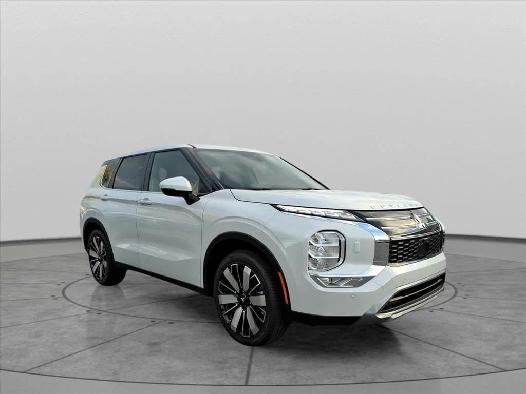 new 2025 Mitsubishi Outlander car, priced at $40,213