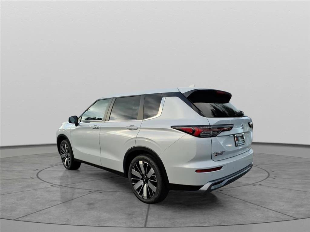 new 2025 Mitsubishi Outlander car, priced at $40,213