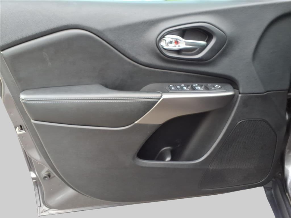 used 2019 Jeep Cherokee car, priced at $14,597