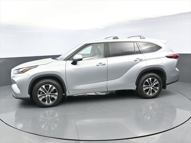 used 2021 Toyota Highlander car, priced at $31,797