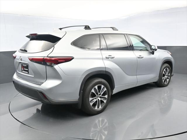 used 2021 Toyota Highlander car, priced at $31,797