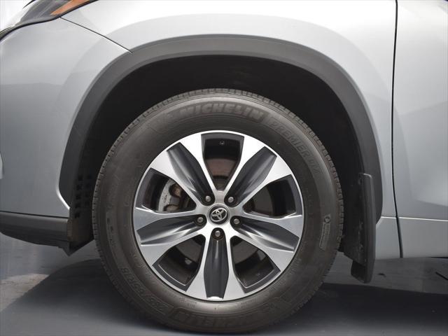 used 2021 Toyota Highlander car, priced at $31,797