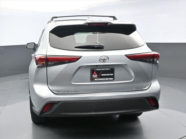 used 2021 Toyota Highlander car, priced at $31,797