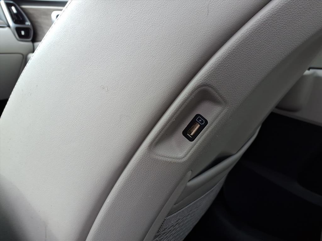 used 2022 Kia Sorento car, priced at $23,877