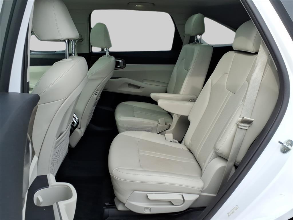 used 2022 Kia Sorento car, priced at $23,877