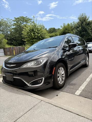 used 2018 Chrysler Pacifica car, priced at $10,350