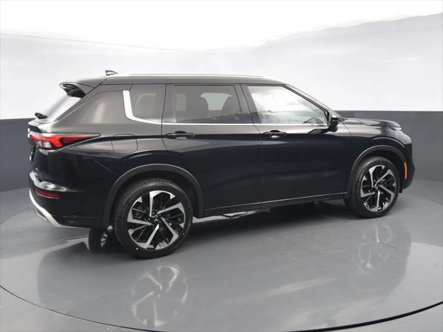 new 2024 Mitsubishi Outlander car, priced at $38,470