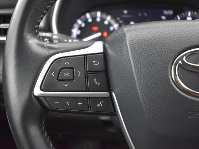 used 2022 Toyota Highlander car, priced at $35,597