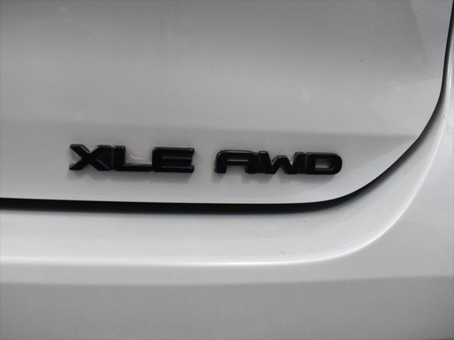 used 2022 Toyota Highlander car, priced at $35,597