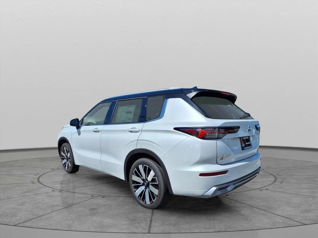new 2025 Mitsubishi Outlander car, priced at $41,695