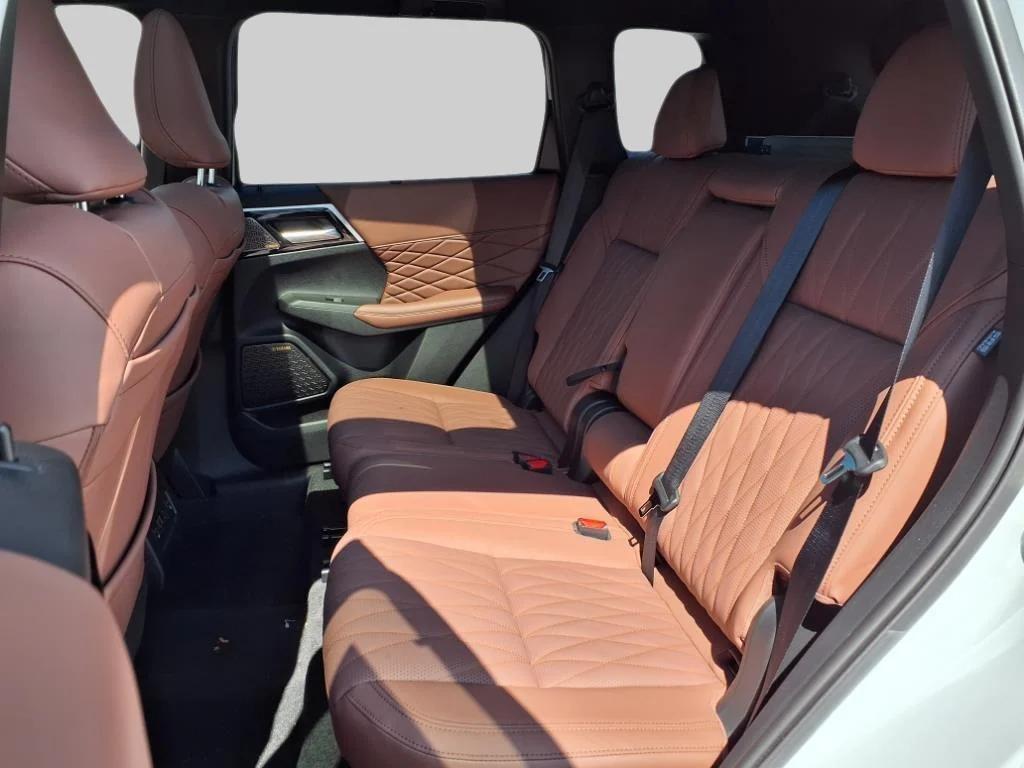 new 2025 Mitsubishi Outlander car, priced at $41,695