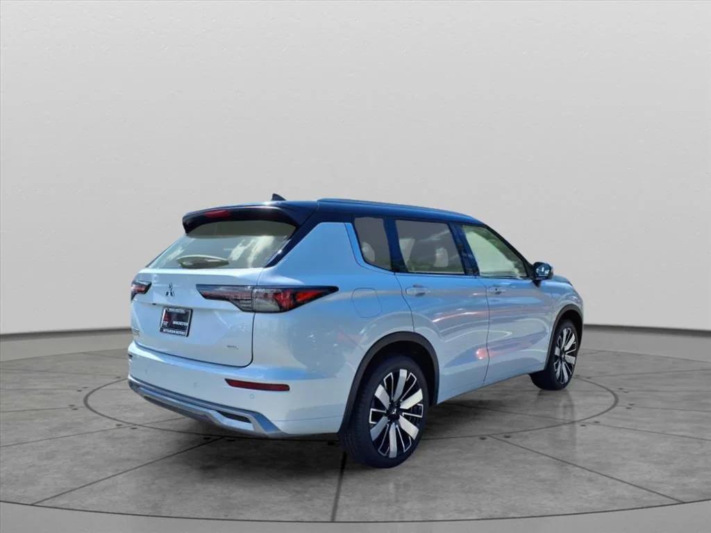 new 2025 Mitsubishi Outlander car, priced at $41,695