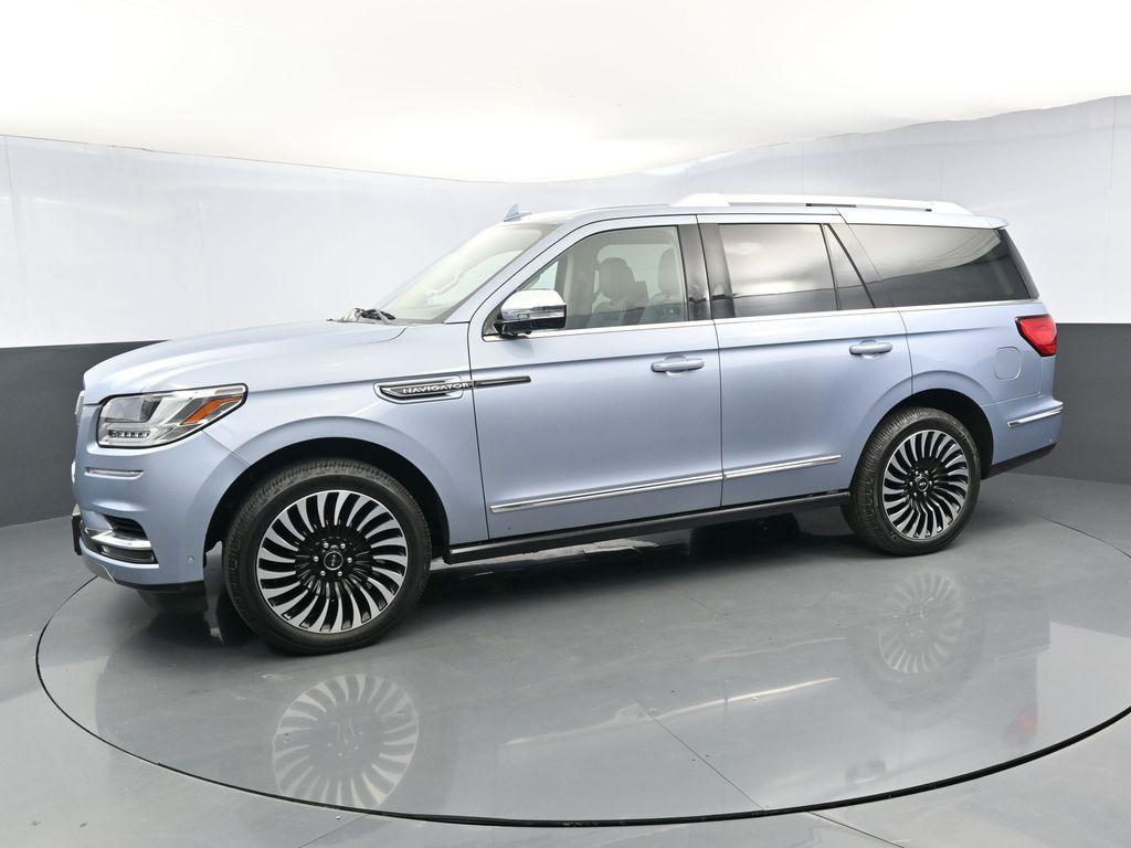 used 2021 Lincoln Navigator car, priced at $45,987