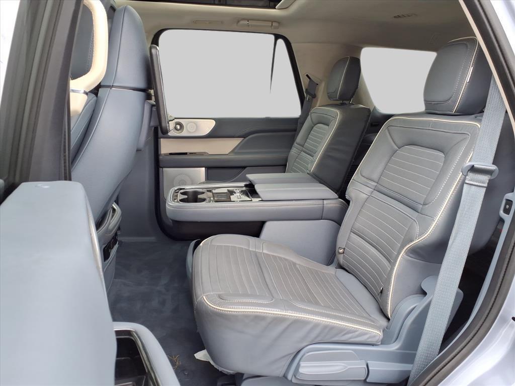 used 2021 Lincoln Navigator car, priced at $45,987