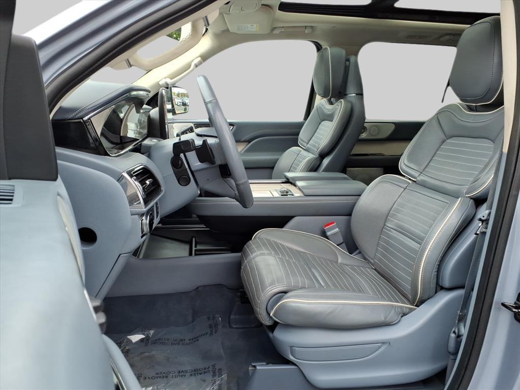 used 2021 Lincoln Navigator car, priced at $45,987