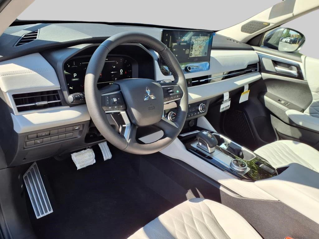 new 2025 Mitsubishi Outlander car, priced at $43,640
