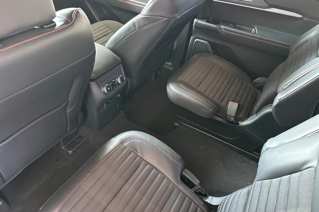 new 2025 Ford Explorer car, priced at $48,477