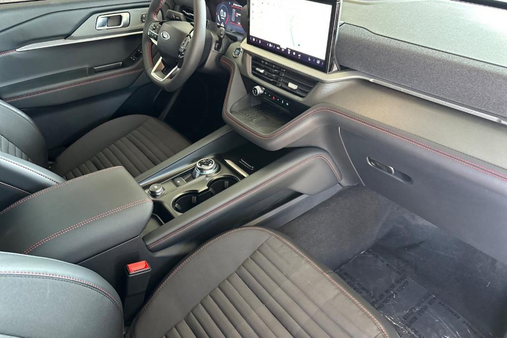 new 2025 Ford Explorer car, priced at $48,477