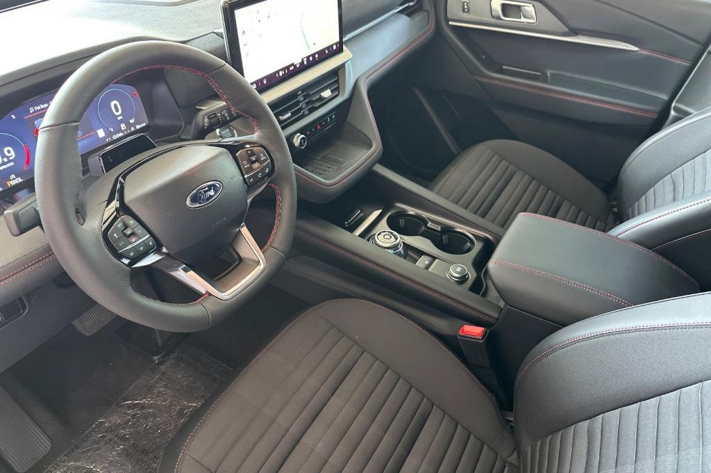 new 2025 Ford Explorer car, priced at $48,477