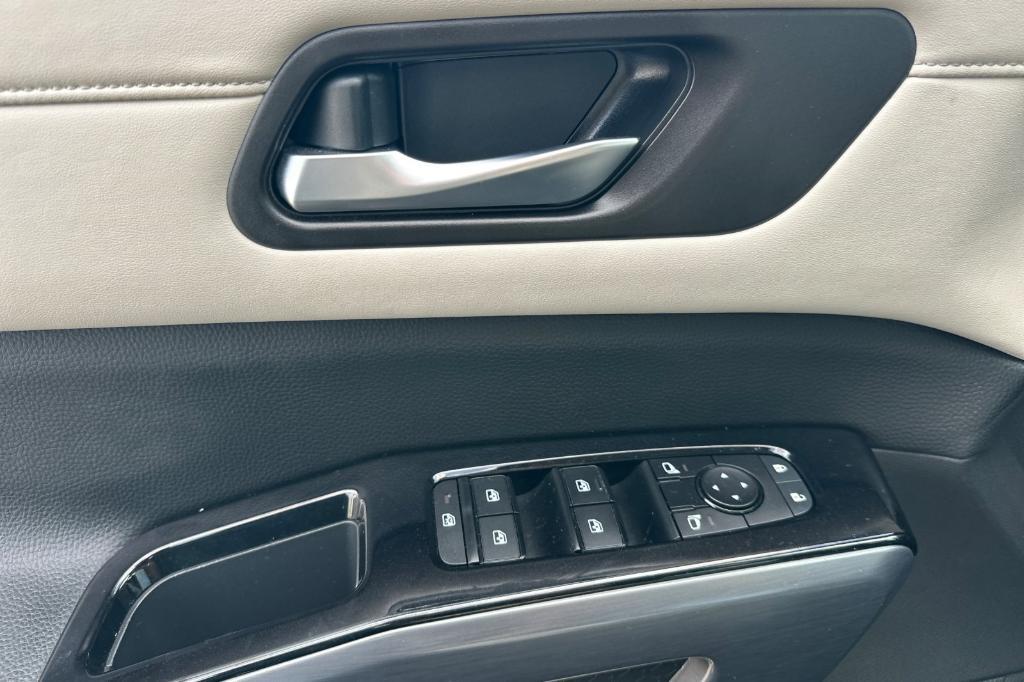 used 2022 Nissan Pathfinder car, priced at $31,631