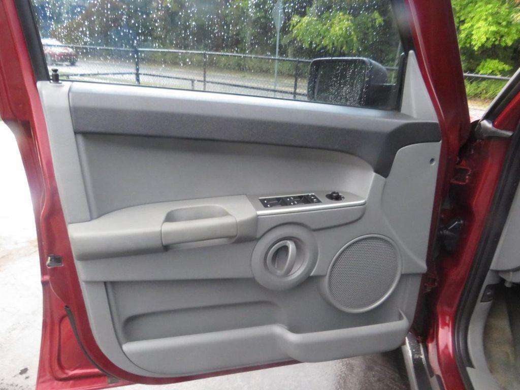 used 2007 Jeep Commander car, priced at $4,997