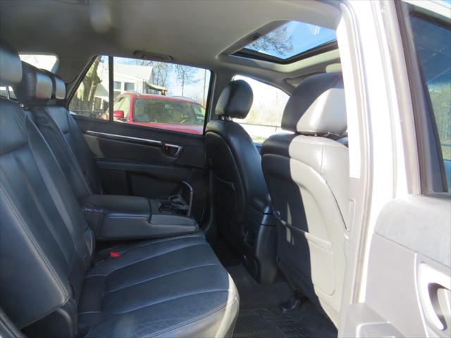 used 2009 Hyundai Santa Fe car, priced at $3,997