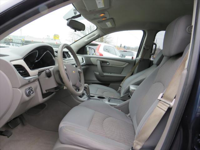 used 2015 Chevrolet Traverse car, priced at $8,497