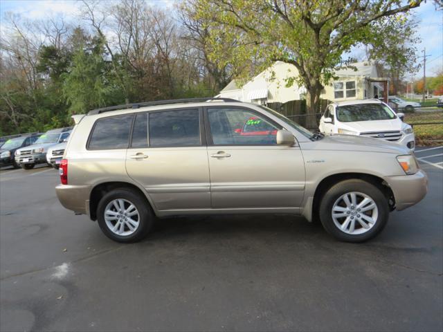 used 2007 Toyota Highlander Hybrid car, priced at $5,997