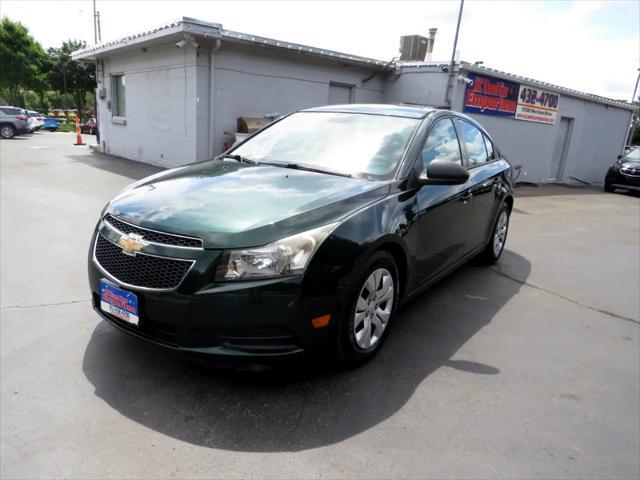 used 2014 Chevrolet Cruze car, priced at $7,197