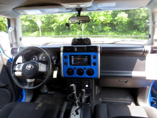 used 2007 Toyota FJ Cruiser car, priced at $8,997
