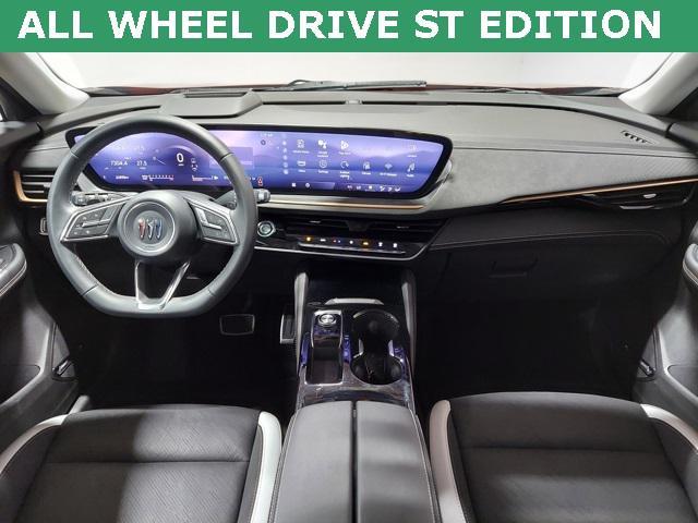 used 2025 Buick Envision car, priced at $33,413
