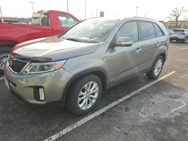 used 2014 Kia Sorento car, priced at $13,862