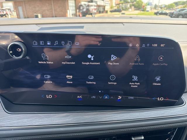 new 2025 Chevrolet Suburban car, priced at $70,030