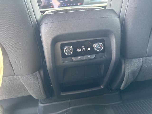 new 2025 Chevrolet Traverse car, priced at $42,560