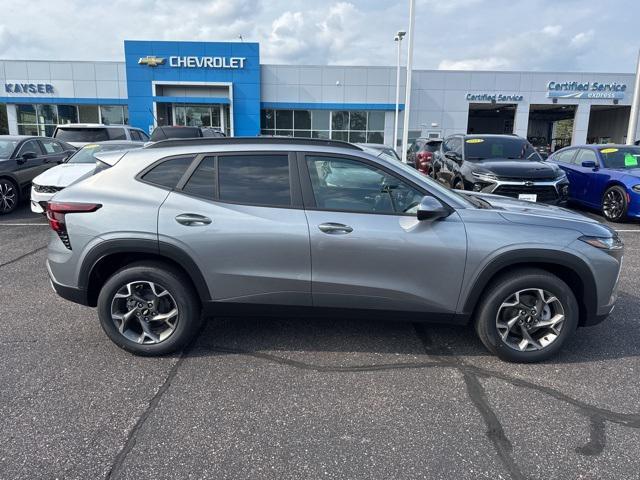 new 2025 Chevrolet Trax car, priced at $25,880