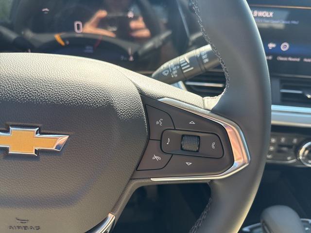 new 2025 Chevrolet Trax car, priced at $25,735
